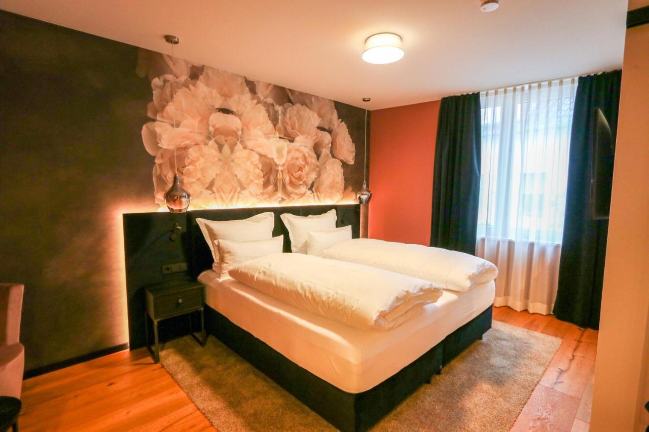 Boutiquehotel Burg Adenbach & Alter Weinbau Bad Neuenahr-Ahrweiler Exteriér fotografie