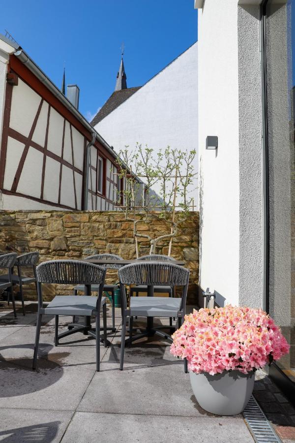 Boutiquehotel Burg Adenbach & Alter Weinbau Bad Neuenahr-Ahrweiler Exteriér fotografie